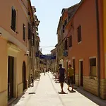 Pulic Apartament *
