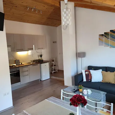 Apartment Pulic